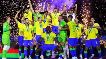 চিরপ্রতিদ্বন্দ্বী আর্জেন্টিনাকে কাঁদিয়ে ‘হেক্সা মিশন’ পূরণ ব্রাজ