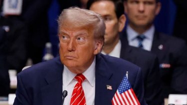 ট্রাম্প যুগের ছয় মাসে বিশ্ব নতুন গ্যাঁড়াকলে